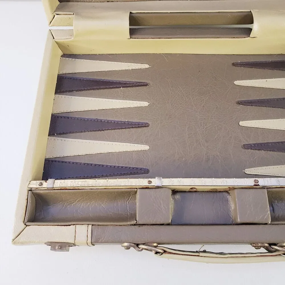 Ames backgammon faux
